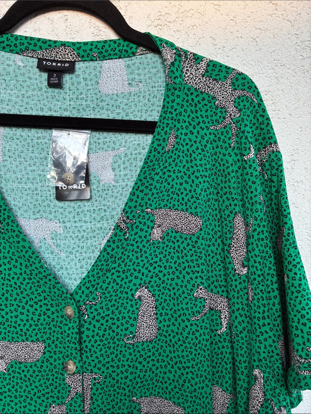 TORRID Green leopard print v neck button up tie waist romper with pockets! - Picture 2 of 9